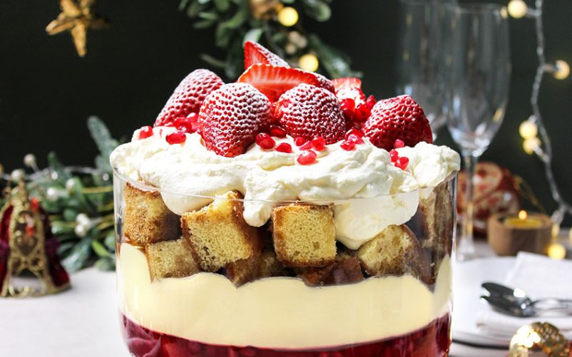 英式草莓布丁蛋糕杯